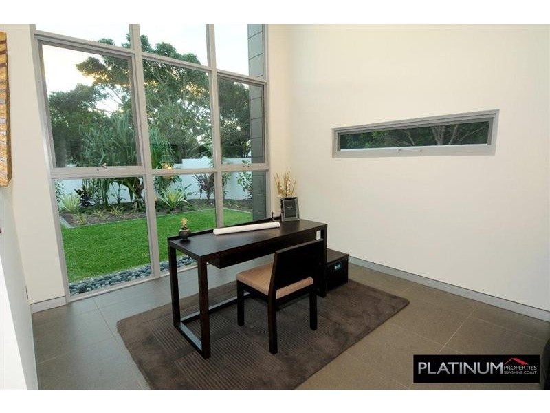 1 Mooloolah Island, Minyama QLD 4575