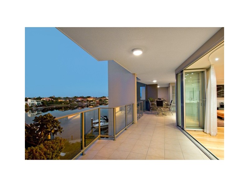 34/7 Grand Pde, Kawana Island QLD 4575