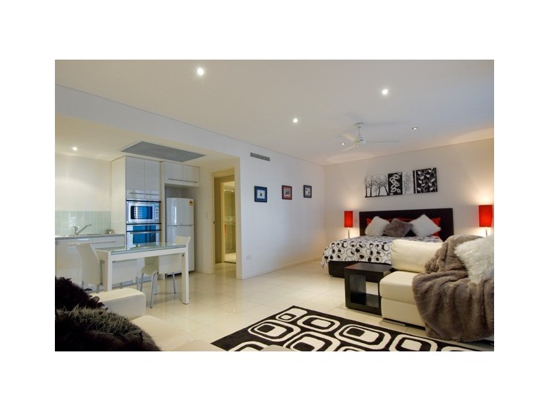 34/7 Grand Pde, Kawana Island QLD 4575