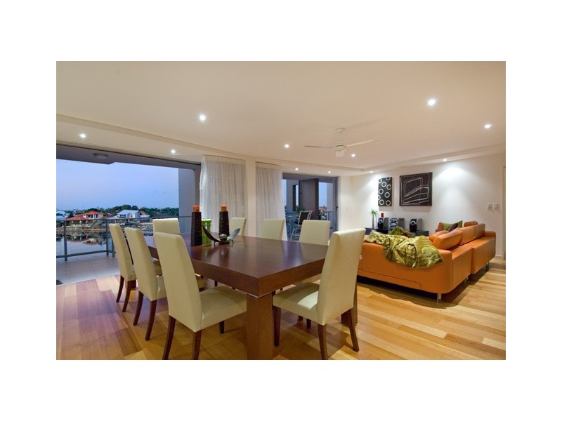 34/7 Grand Pde, Kawana Island QLD 4575