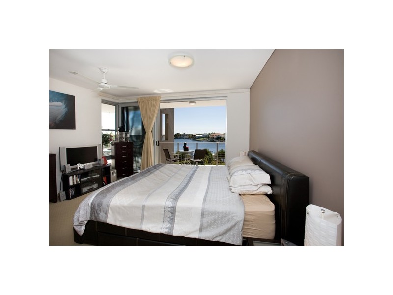 49/7 Grand Pde, Kawana Island QLD 4575