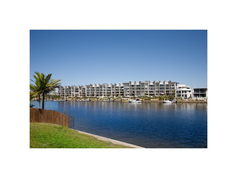 49/7 Grand Pde, Kawana Island QLD 4575