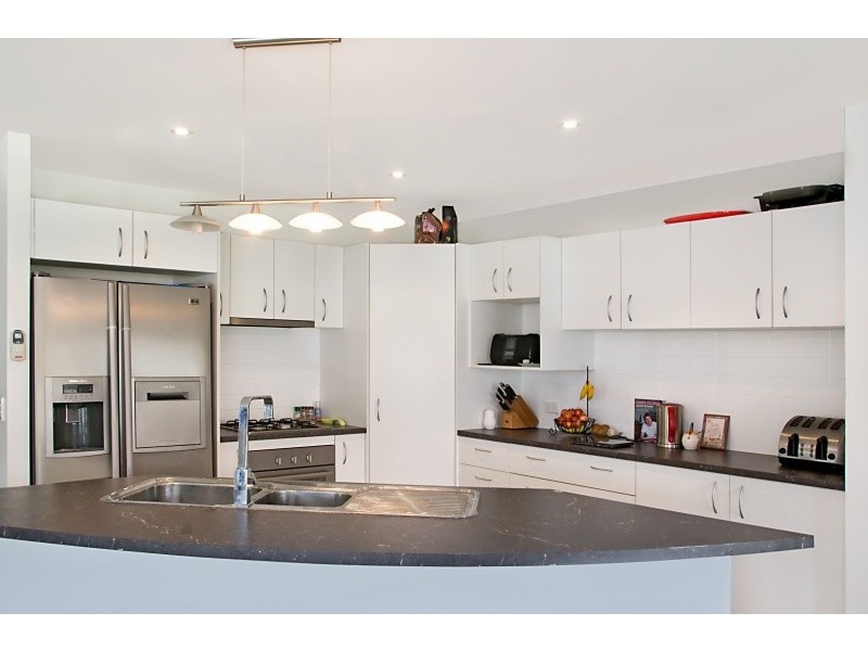 5 White Cedar Drive, Meridan Plains QLD 4551