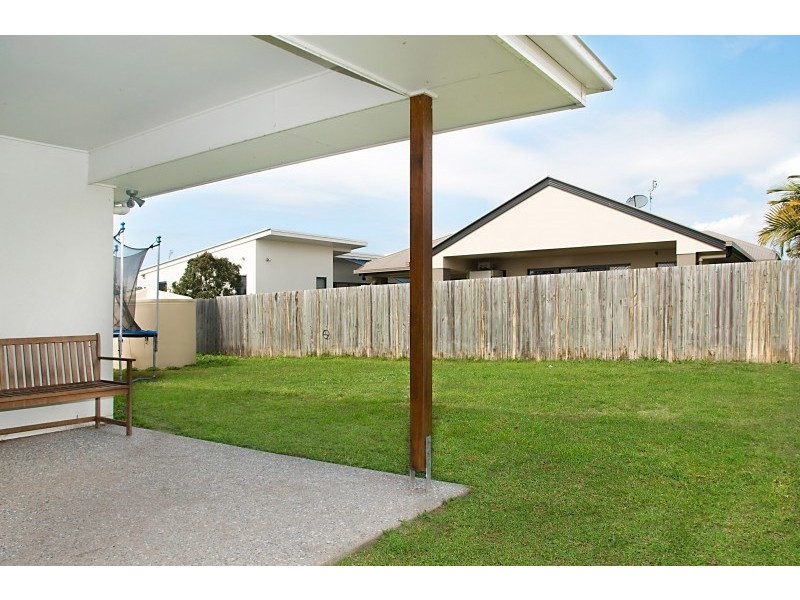 5 White Cedar Drive, Meridan Plains QLD 4551