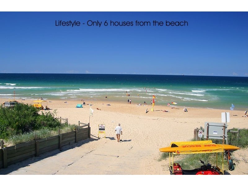 2/10 Coonawa Street, Buddina QLD 4575