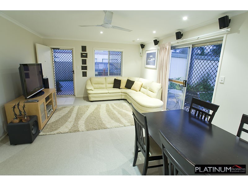 2/10 Coonawa Street, Buddina QLD 4575