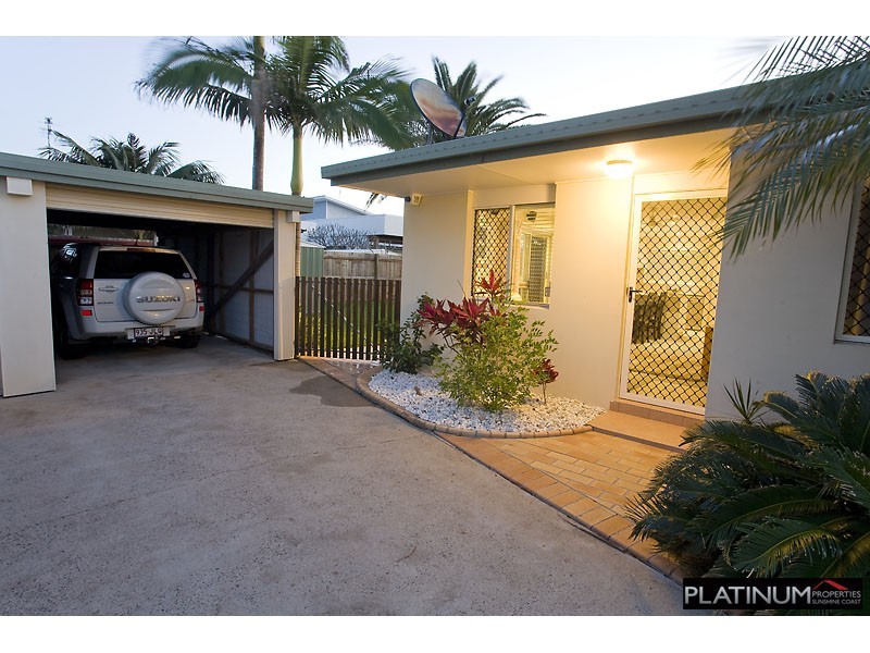 2/10 Coonawa Street, Buddina QLD 4575