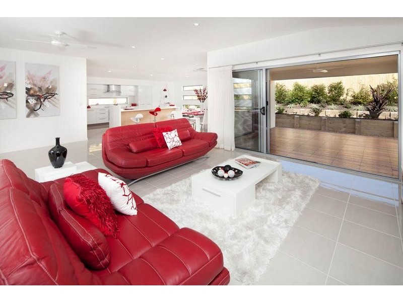 200 The Avenue, Peregian Springs QLD 4573