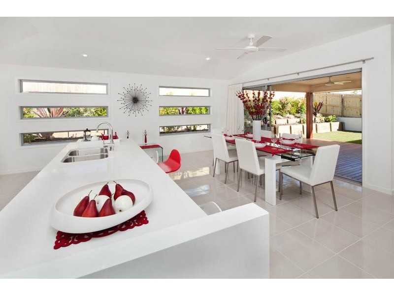 200 The Avenue, Peregian Springs QLD 4573