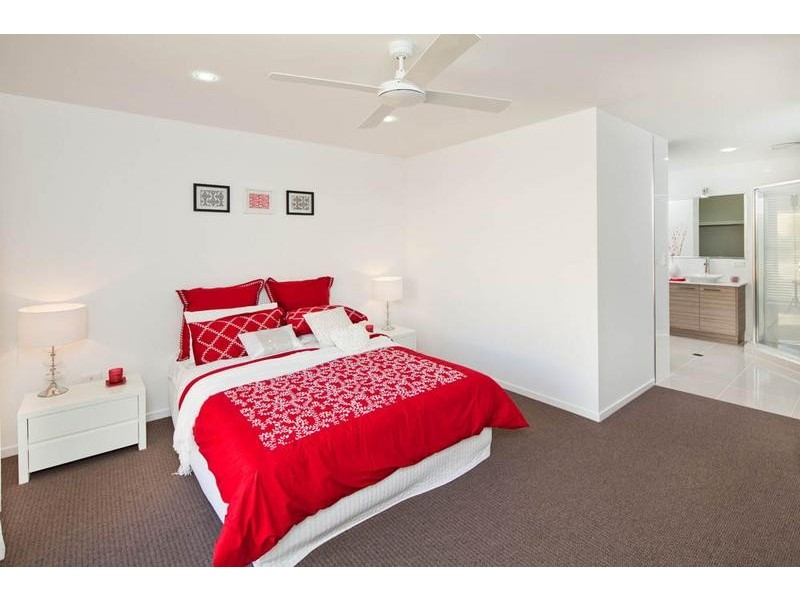 200 The Avenue, Peregian Springs QLD 4573