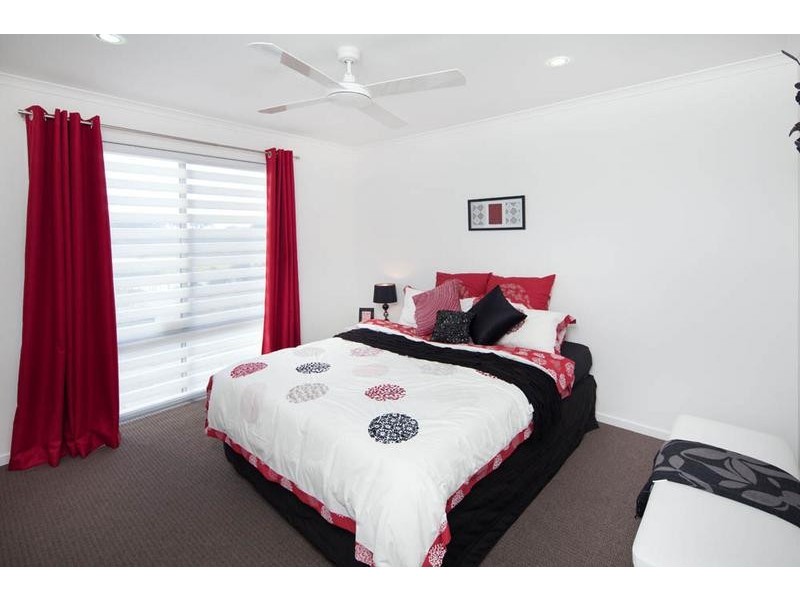 200 The Avenue, Peregian Springs QLD 4573