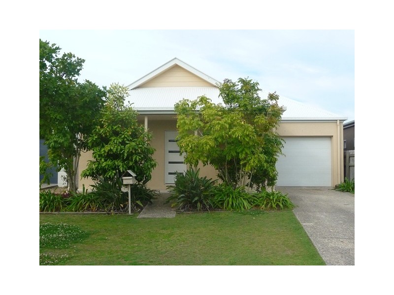7 Zante Lane, Kawana Island QLD 4575