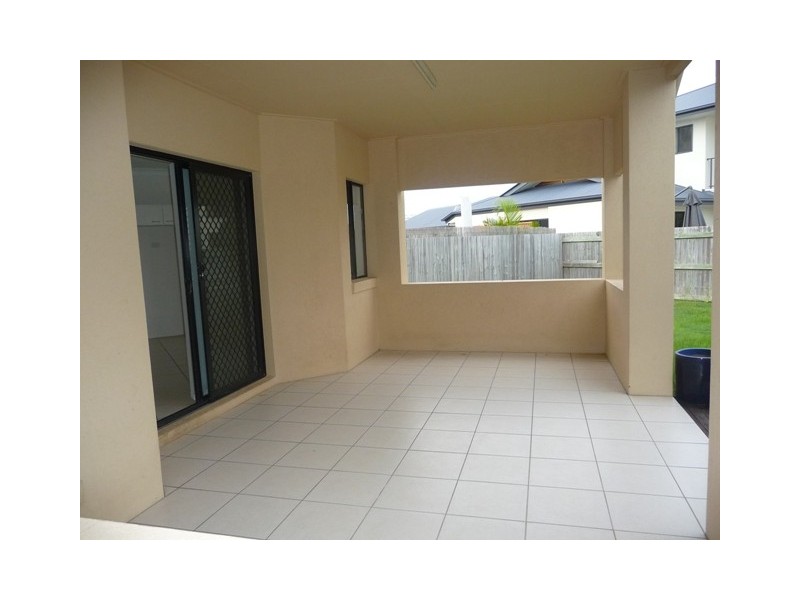 7 Zante Lane, Kawana Island QLD 4575