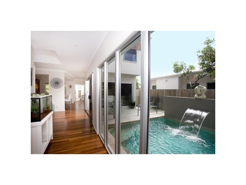 12 Castaway Court, Kawana Island QLD 4575