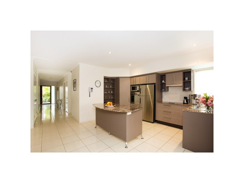 14 Flores Street, Kawana Island QLD 4575