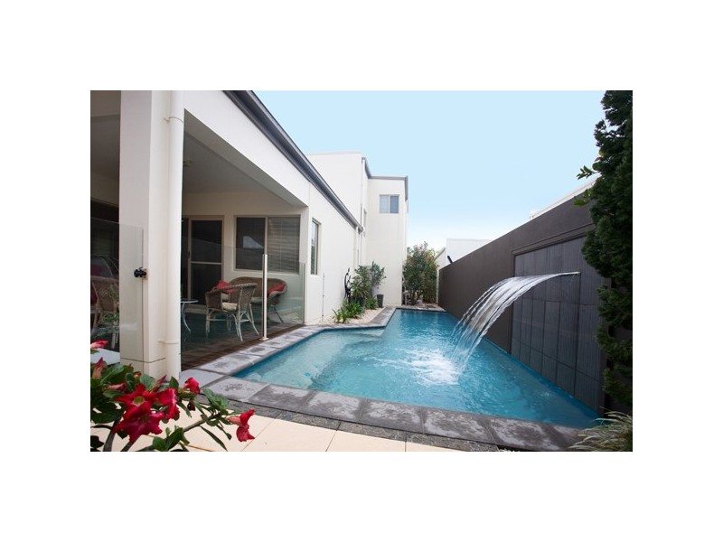 14 Flores Street, Kawana Island QLD 4575