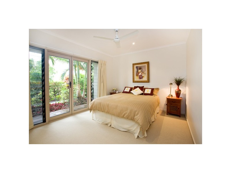 14 Flores Street, Kawana Island QLD 4575