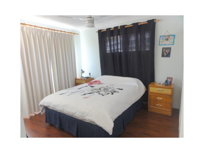 2/90 Caloundra Road, Little Mountain QLD 4551