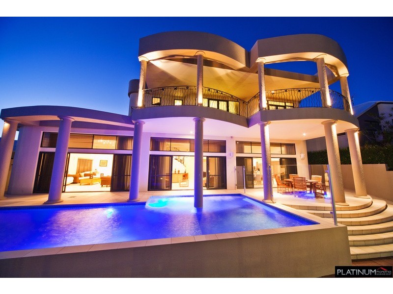 5 Mooloolah Island, Minyama QLD 4575