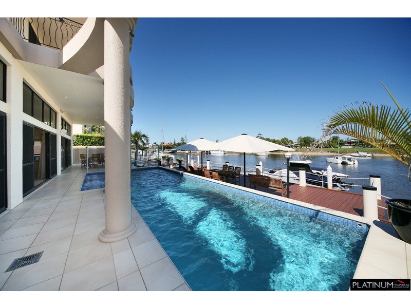 5 Mooloolah Island, Minyama QLD 4575