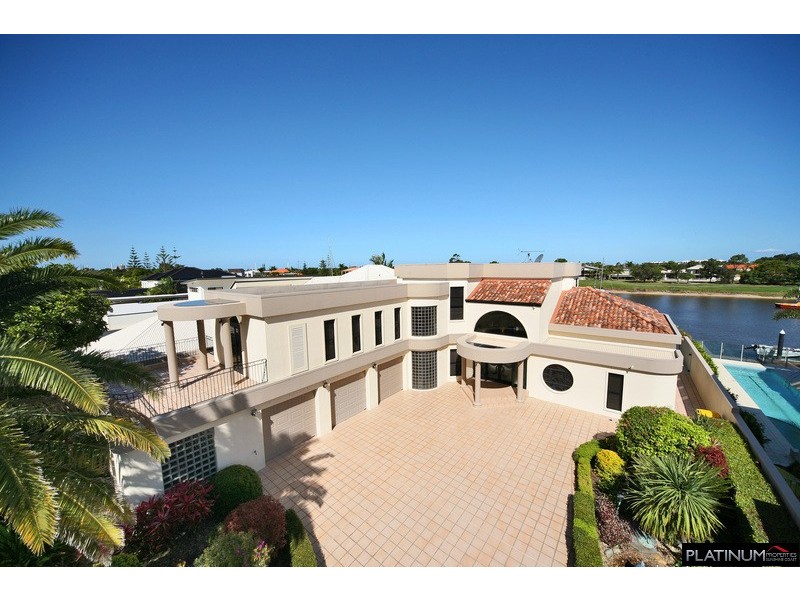 5 Mooloolah Island, Minyama QLD 4575