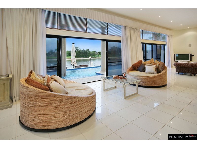 5 Mooloolah Island, Minyama QLD 4575