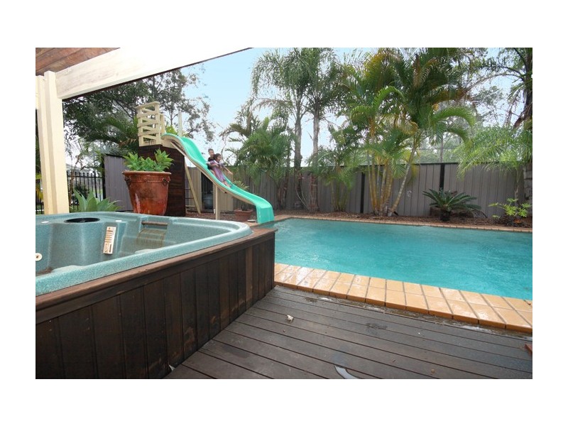 15 Kitney Close, Tanawha QLD 4556