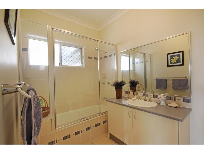 5 Solomon Court, Kawana Island QLD 4575