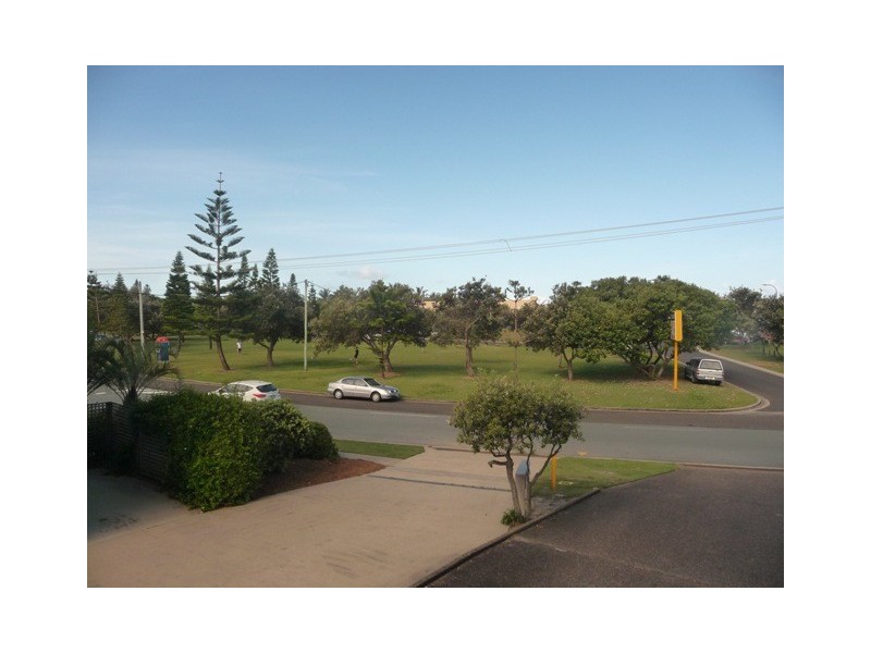 2/103 Pacific Blvd, Buddina QLD 4575