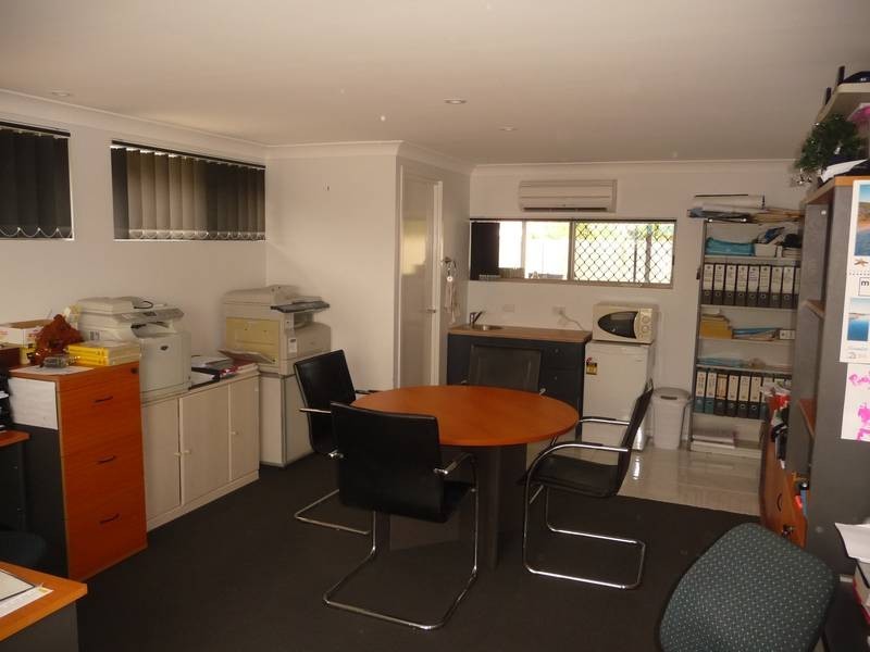 289 Nicklin Way, Warana QLD 4575