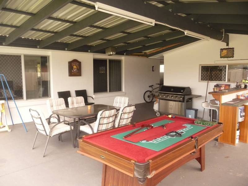 289 Nicklin Way, Warana QLD 4575