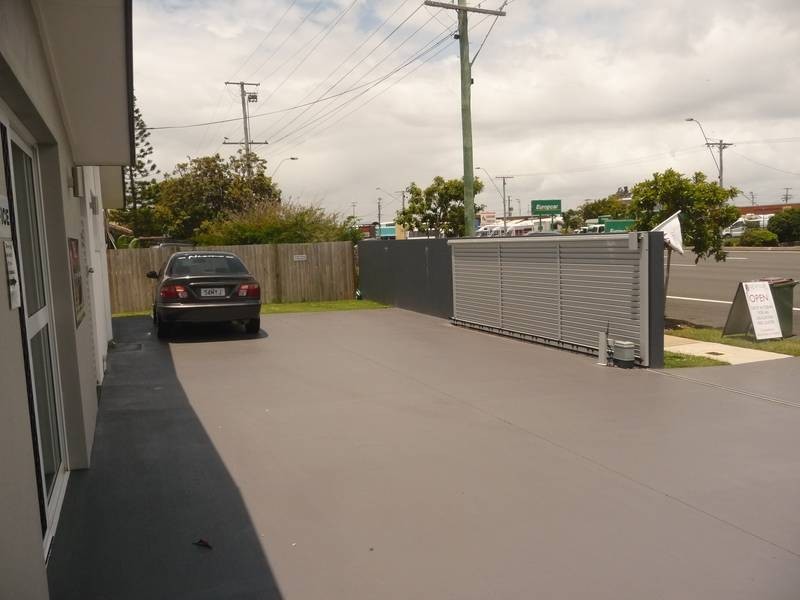 289 Nicklin Way, Warana QLD 4575