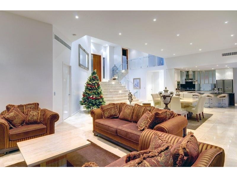 11 Rim Road, Buderim QLD 4556