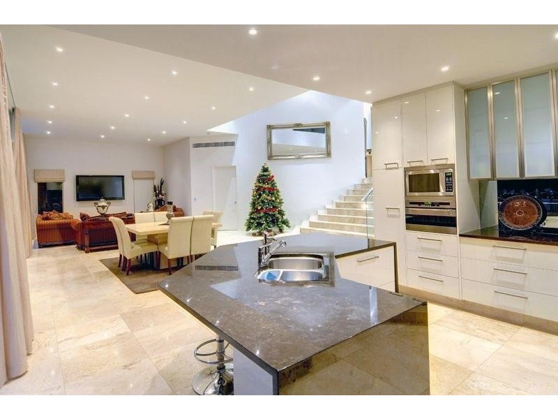 11 Rim Road, Buderim QLD 4556