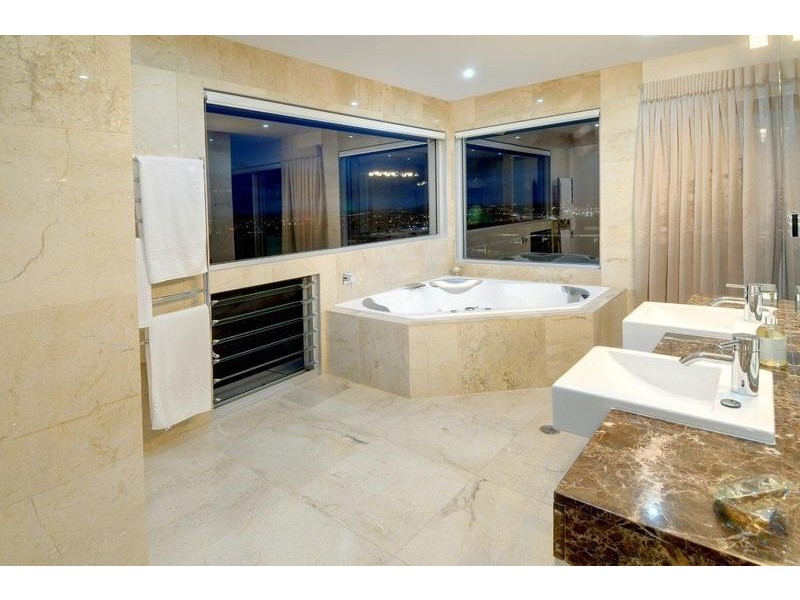 11 Rim Road, Buderim QLD 4556