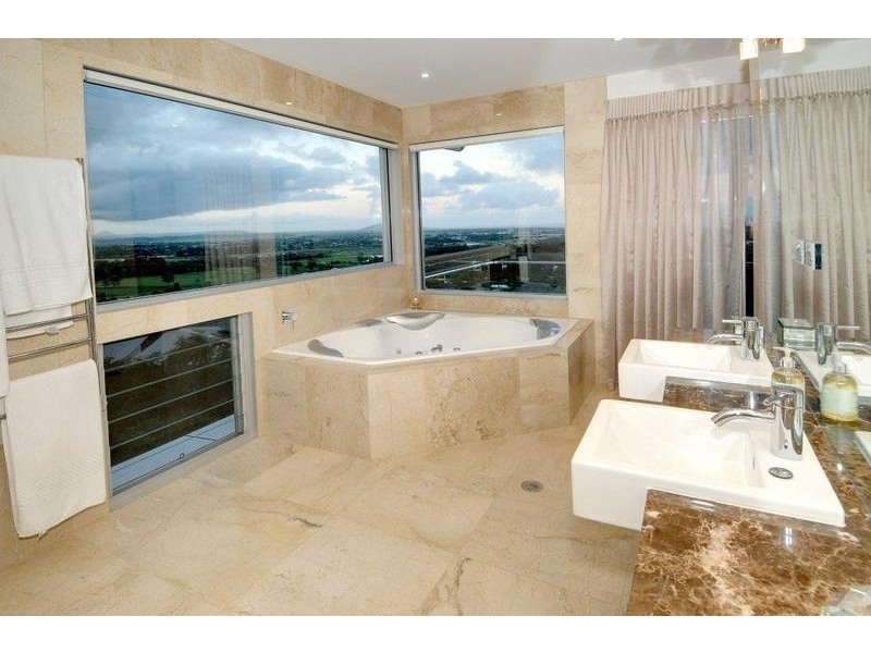 11 Rim Road, Buderim QLD 4556