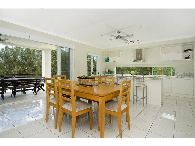 38 Hetherington Drive, Twin Waters QLD 4564