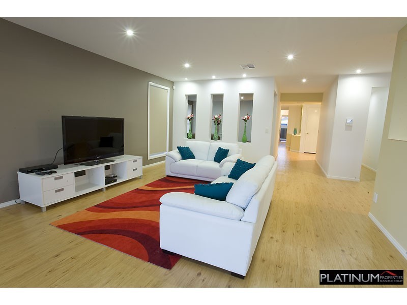 10 Coomaroo Crescent, Minyama QLD 4575