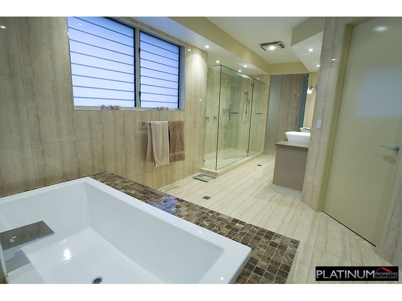 10 Coomaroo Crescent, Minyama QLD 4575