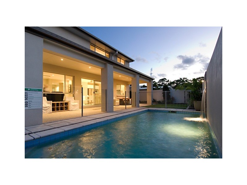 5 Tarawa Street, Kawana Island QLD 4575