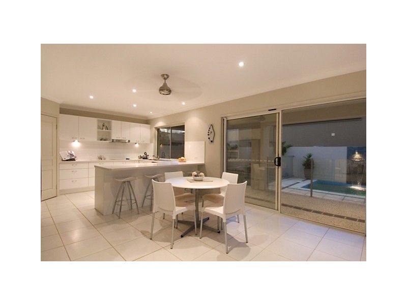 5 Tarawa Street, Kawana Island QLD 4575