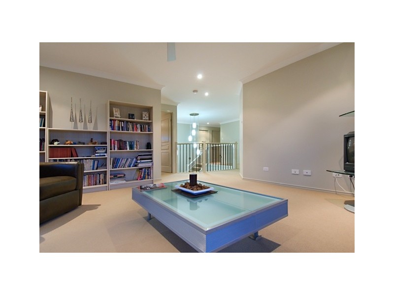 5 Tarawa Street, Kawana Island QLD 4575