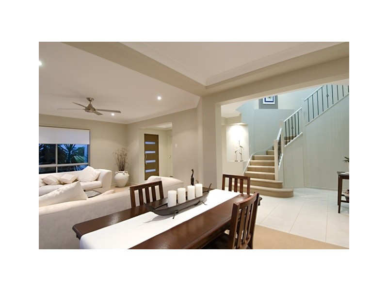 5 Tarawa Street, Kawana Island QLD 4575