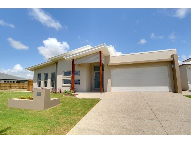 6 Reef Court, Birtinya QLD 4575