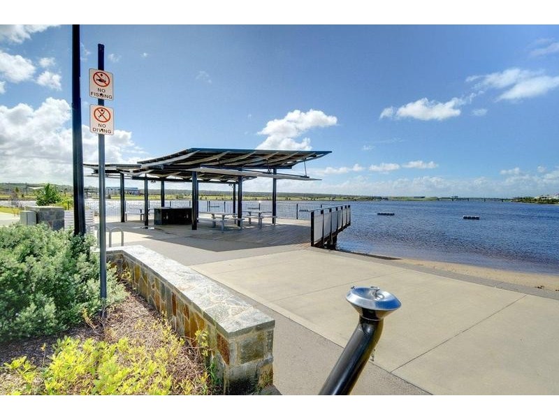 6 Reef Court, Birtinya QLD 4575