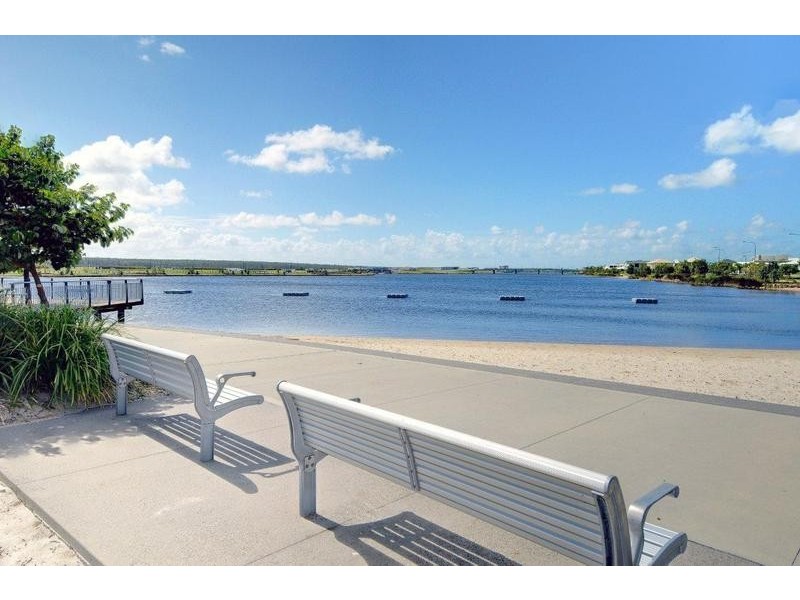 6 Reef Court, Birtinya QLD 4575