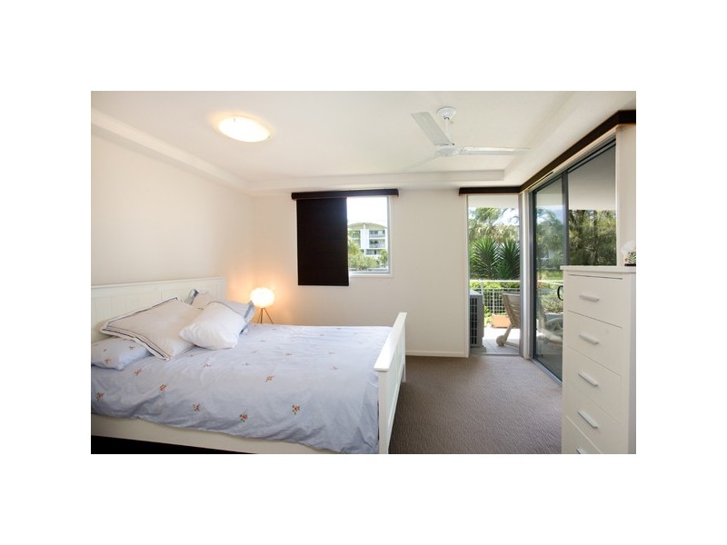 4/51 Grand Pde, Kawana Island QLD 4575