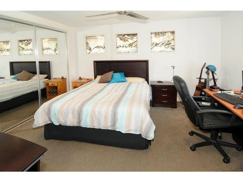 21 Magnetic Street, Kawana Island QLD 4575