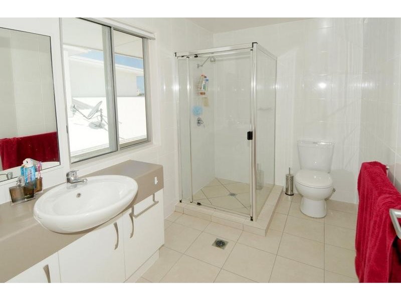 21 Magnetic Street, Kawana Island QLD 4575