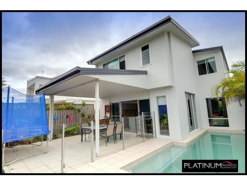 9 Easter Street, Kawana Island QLD 4575